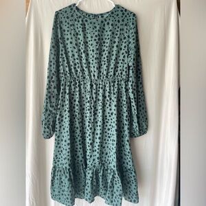 SHEIN Green Ruffled Tiered Sundress with Bishop Sleeves
